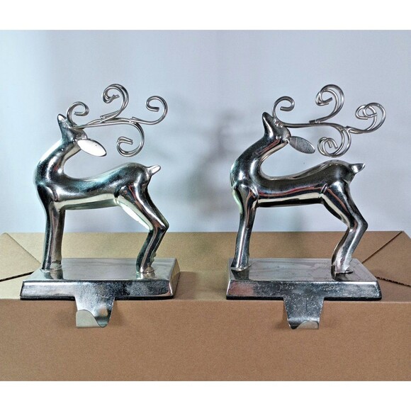 Pair of Silver Reindeer Stocking Holders – Mantelpiece Christmas Decor – Metal - Picture 1 of 10
